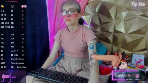 Snapshot of sweet_emmili chatting on 09-12-25, 12:38 emmili online show from 09-12-25, 12:38