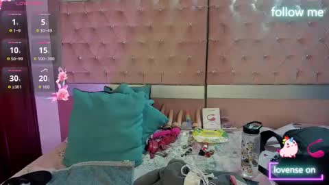  emmili  online show from 02-26-26, 12:04