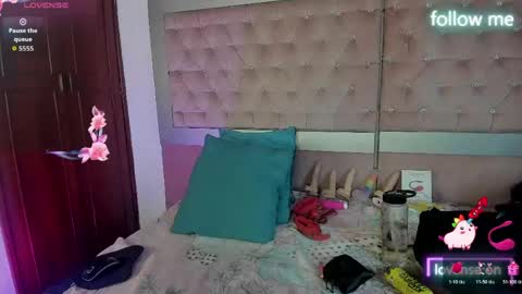  emmili  online show from 04-14-26, 12:33