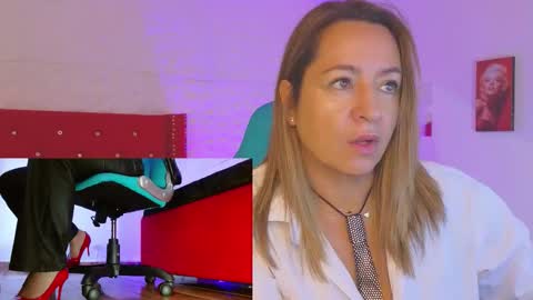 Sweet Evans online show from 10-19-25, 02:56