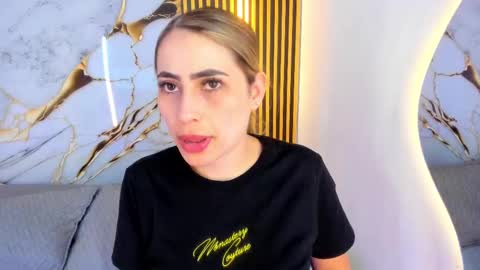 sweet_flame_ online show from 10-07-25, 08:50