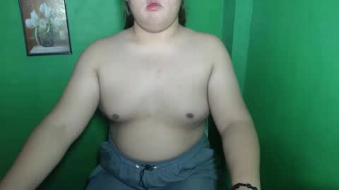 Snapshot of sweet_frex123 chatting on 09-12-25, 12:33 sweet_frex123 online show from 09-12-25, 12:33