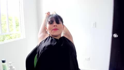 Hanna online show from 12-05-25, 03:09