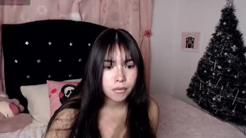 Snapshot of sweet_hannaah chatting on 12-15-25, 10:30 Hannah online show from 12-15-25, 10:30