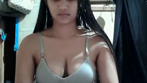 Hazel online show from 02-17-26, 06:36