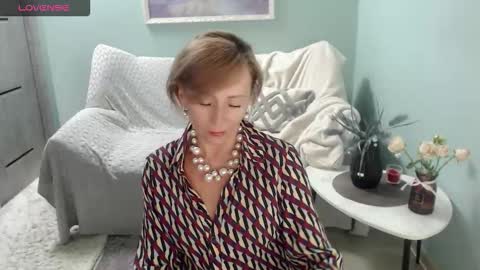 Helen online show from 09-11-25, 05:18