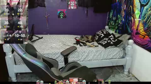 Snapshot of sweet_kitty66 chatting on 10-04-25, 09:57 elizabeth grey online show from 10-04-25, 09:57