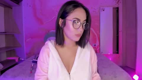 Lemarie online show from 12-03-25, 12:03