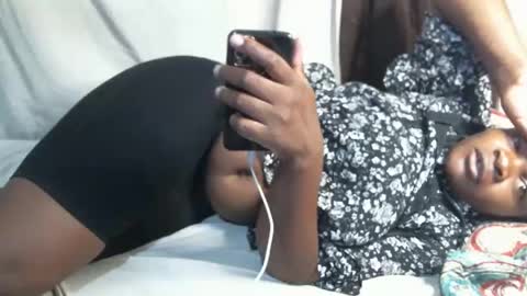 Snapshot of sweet_lilianah chatting on 11-15-25, 06:59 sweet_lilianah online show from 11-15-25, 06:59