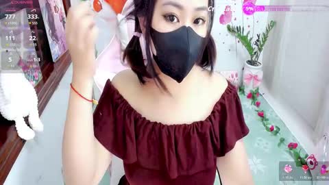 Lily online show from 10-23-25, 07:23