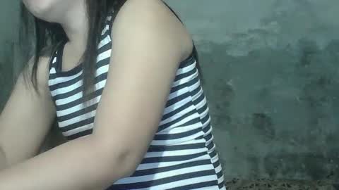sweet_lily0613 online show from 02-06-25, 04:53