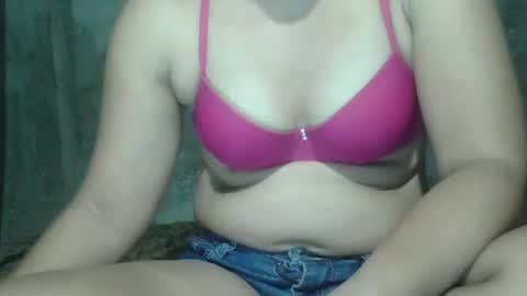 sweet_lily0613 online show from 02-14-25, 05:36