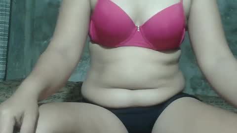 sweet_lily0613 online show from 02-20-25, 12:08