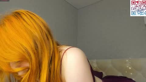 Mia online show from 10-19-25, 02:07