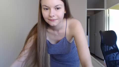 Snapshot of sweet_mood chatting on 10-29-25, 10:50 Anna online show from 10-29-25, 10:50