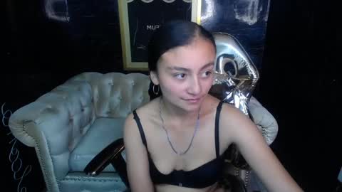 Live 300pm 900pm COLOMBIAN HOUR online show from 02-21-25, 06:48