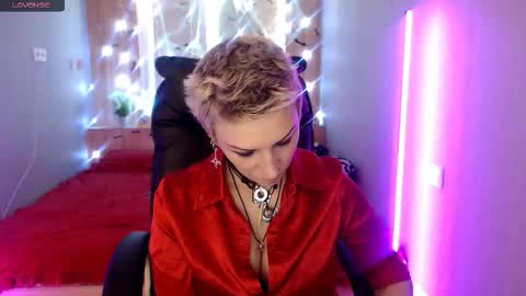 sweet_n_strong online show from 11-14-25, 07:51