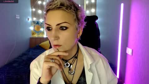 sweet_n_strong online show from 11-24-25, 07:19