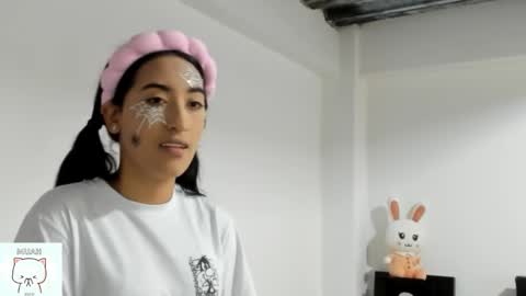 Snapshot of sweet_nhaomy chatting on 10-31-25, 08:32 Nhaomy online show from 10-31-25, 08:32