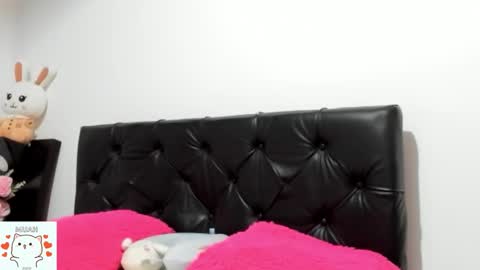 Snapshot of sweet_nhaomy chatting on 11-05-25, 02:00 Nhaomy online show from 11-05-25, 02:00