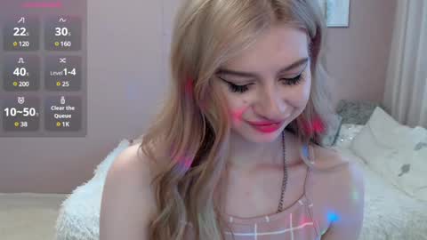 Snapshot of sweet_nicole_333 chatting on 03-08-25, 01:14 sweet_nicole_333 online show from 03-08-25, 01:14