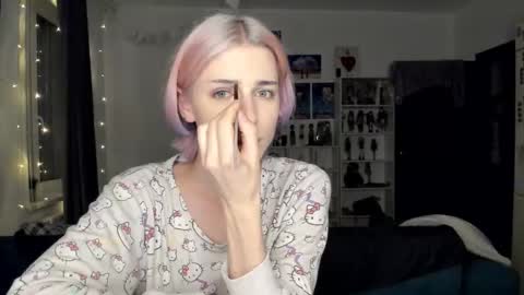 kira online show from 11-03-25, 07:04