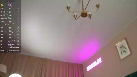 Snapshot of sweet_reverie chatting on 10-11-25, 08:57 Vanessa online show from 10-11-25, 08:57