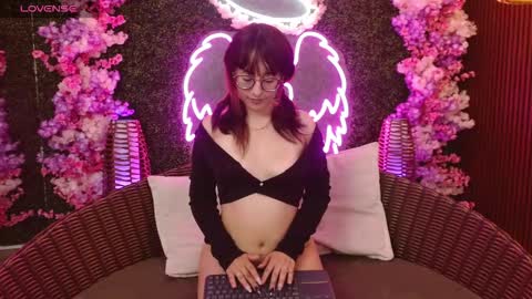 Roxanee online show from 02-10-26, 01:15