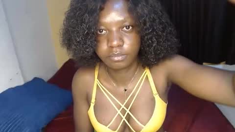 Snapshot of sweet_sherie chatting on 10-14-25, 12:00 ellanah Tracie online show from 10-14-25, 12:00