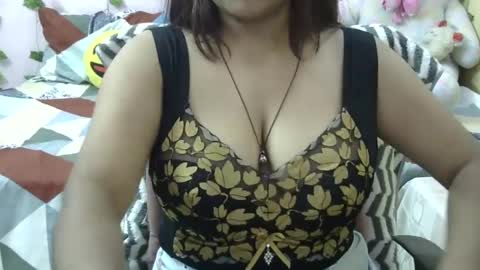 sweet_shivani online show from 10-05-25, 11:52