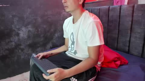 Snapshot of sweet_sofi20 chatting on 10-21-25, 01:23 sweet_sofi20 online show from 10-21-25, 01:23