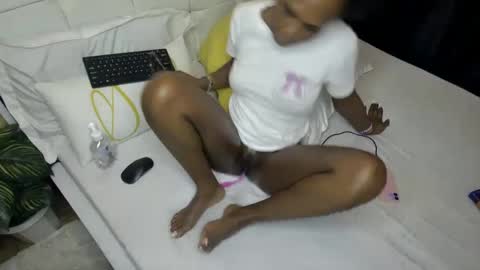 Nina online show from 12-11-24, 12:02