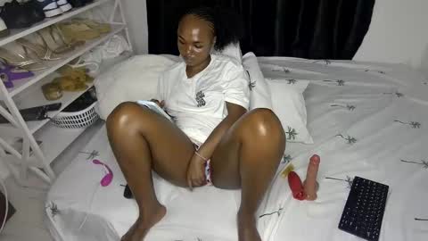 Nina online show from 11-08-25, 06:51