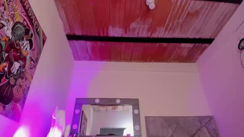 Snapshot of sweet_tiiina chatting on 10-19-25, 10:32 online show from 10-19-25, 10:32