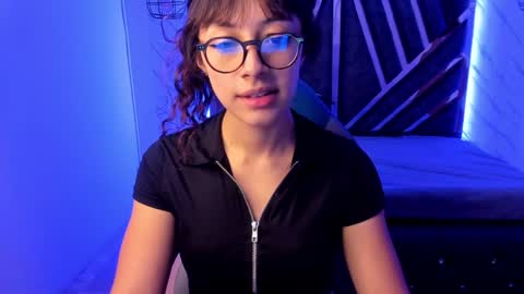 Snapshot of sweet_venus4 chatting on 01-04-25, 09:31 sweet_venus4 online show from 01-04-25, 09:31