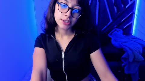 Snapshot of sweet_venus4 chatting on 01-05-25, 12:42 sweet_venus4 online show from 01-05-25, 12:42