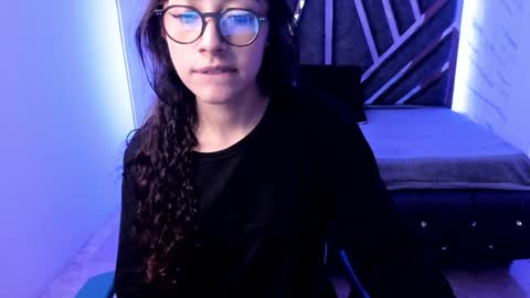 Snapshot of sweet_venus4 chatting on 01-08-25, 06:31 sweet_venus4 online show from 01-08-25, 06:31