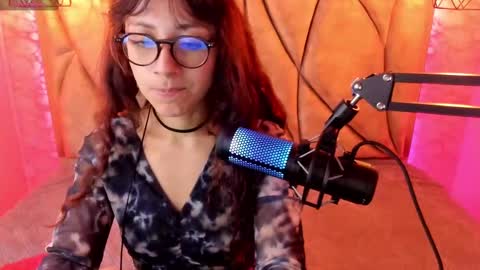 Snapshot of sweet_venus4 chatting on 02-22-25, 10:09 sweet_venus4 online show from 02-22-25, 10:09