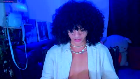 Steven independent model online show from 02-26-25, 05:42