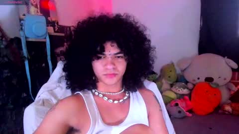 Steven independent model online show from 03-01-25, 01:29