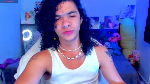 Steven independent model online show from 03-06-25, 08:16