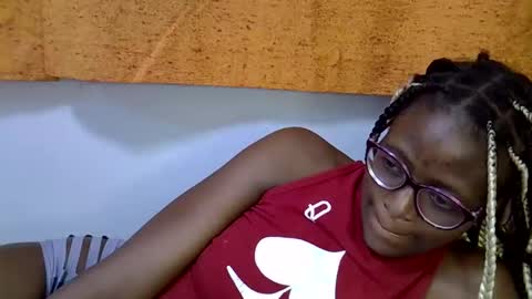 sweet_zarah online show from 02-15-26, 07:54