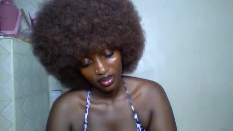 Snapshot of sweet_zuri3 chatting on 02-18-26, 11:22 zuri online show from 02-18-26, 11:22