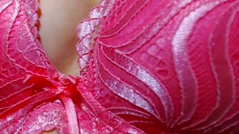 Snapshot of sweetahkiss chatting on 01-06-25, 11:31 SweetKiss online show from 01-06-25, 11:31