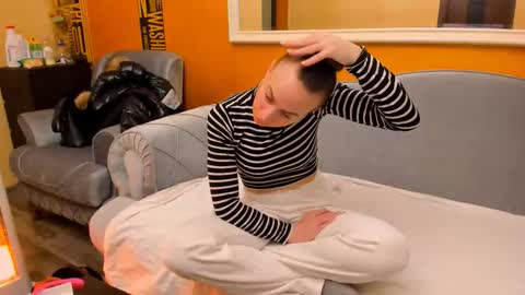 Snapshot of sweetale3 chatting on 11-17-25, 08:47 Ale online show from 11-17-25, 08:47