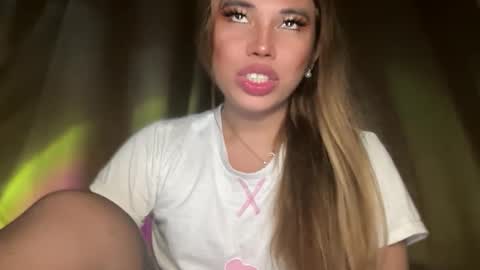 Snapshot of sweetalexa19 chatting on 01-06-26, 05:11 alexa your one and only queen online show from 01-06-26, 05:11