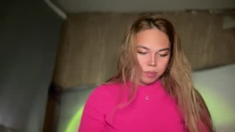 Snapshot of sweetalexa19 chatting on 02-04-26, 04:35 alexa your one and only queen online show from 02-04-26, 04:35