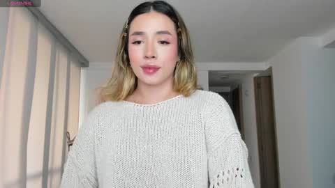 Snapshot of sweetann08 chatting on 01-18-25, 09:34 Camila online show from 01-18-25, 09:34