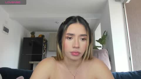 Snapshot of sweetann08 chatting on 02-18-25, 06:15 Camila online show from 02-18-25, 06:15