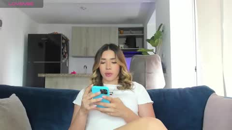 Snapshot of sweetann08 chatting on 02-21-25, 07:43 Camila online show from 02-21-25, 07:43